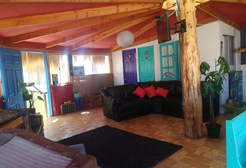 בית מלון כפרי Ecoluna Lodge   Hostel