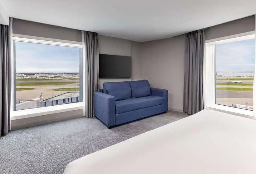 هتل Hilton Garden Inn London Heathrow Terminal 2 And 3