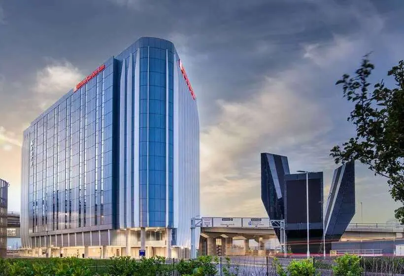 هتل Hilton Garden Inn London Heathrow Terminal 2 And 3