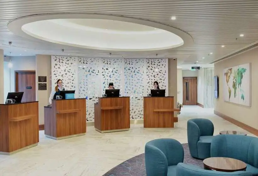 هتل Hilton Garden Inn London Heathrow Terminal 2 And 3