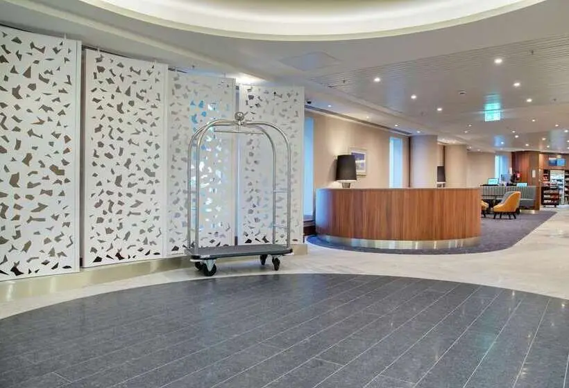 هتل Hilton Garden Inn London Heathrow Terminal 2 And 3