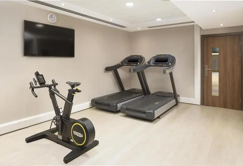 هتل Hilton Garden Inn London Heathrow Terminal 2 And 3