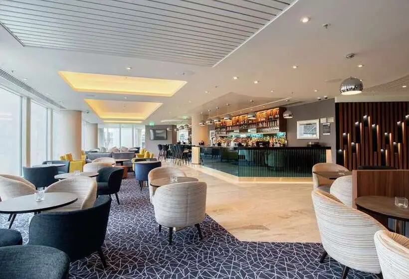 هتل Hilton Garden Inn London Heathrow Terminal 2 And 3