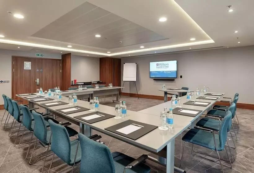 Hotelli Hilton Garden Inn London Heathrow Terminal 2 And 3
