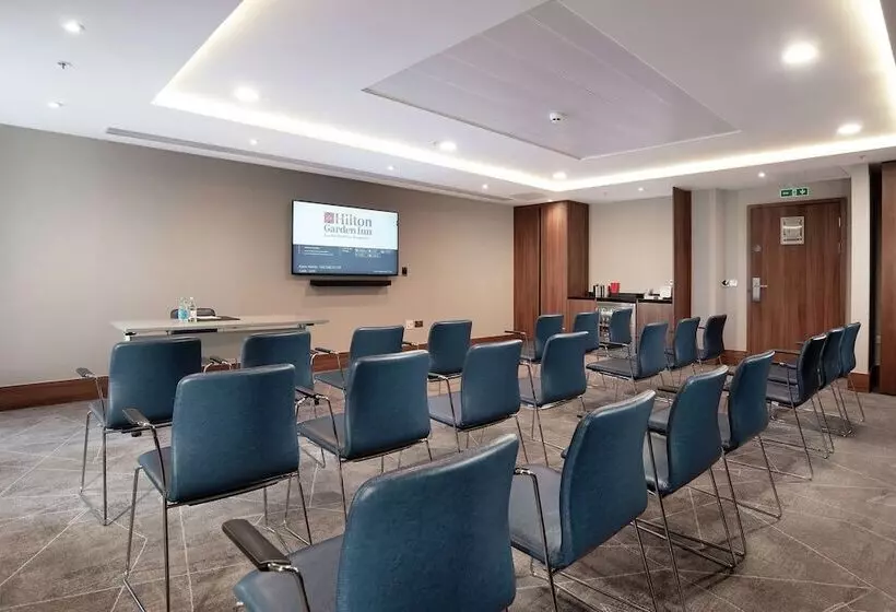 Hotelli Hilton Garden Inn London Heathrow Terminal 2 And 3