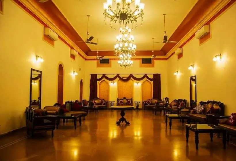 هتل Kumaon Plaza