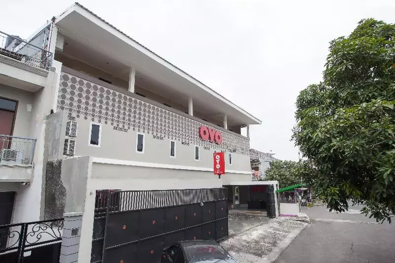ホテル Capital O 134 Lg Residence