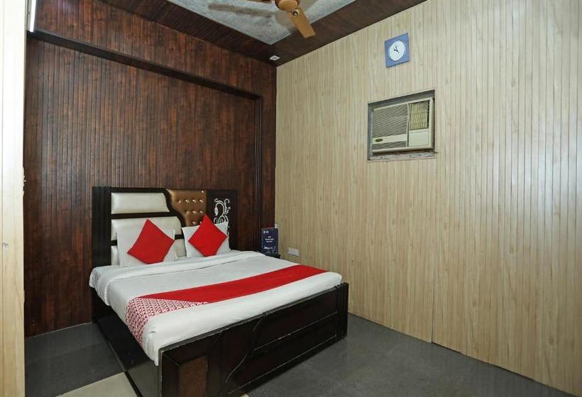 Отель Oyo 18530 Rest Inn