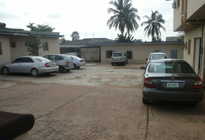 هتل Phoenix Suites And Inn