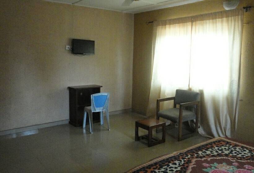 هتل Phoenix Suites And Inn