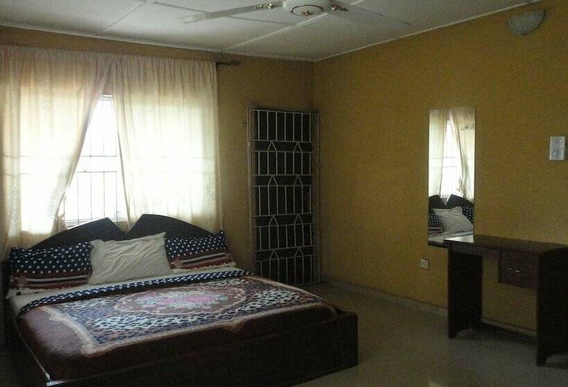 هتل Phoenix Suites And Inn