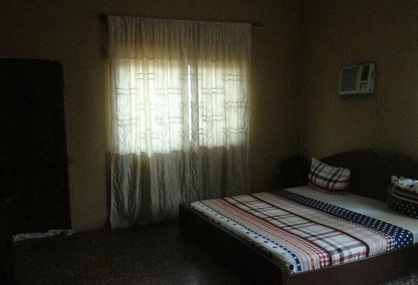 هتل Phoenix Suites And Inn