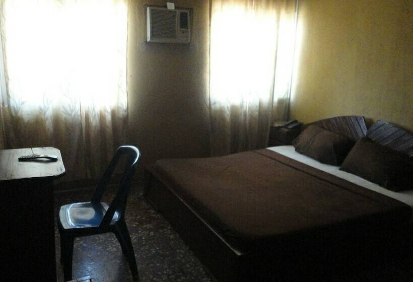 هتل Phoenix Suites And Inn