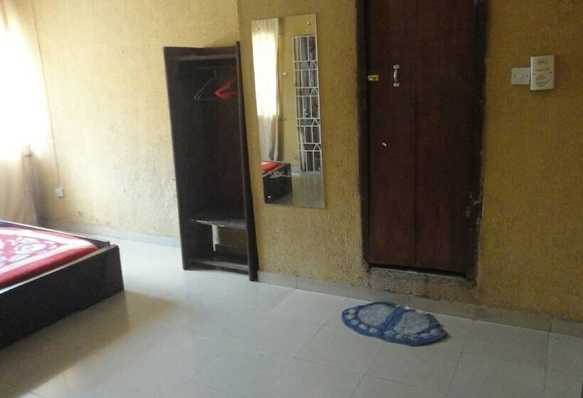 هتل Phoenix Suites And Inn