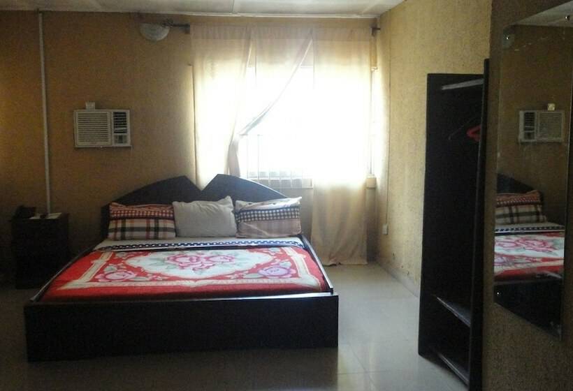 هتل Phoenix Suites And Inn