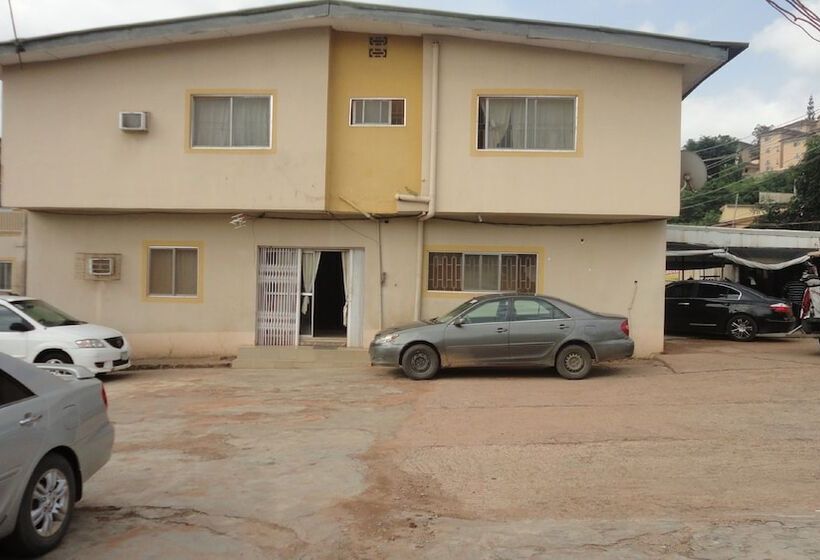 هتل Phoenix Suites And Inn