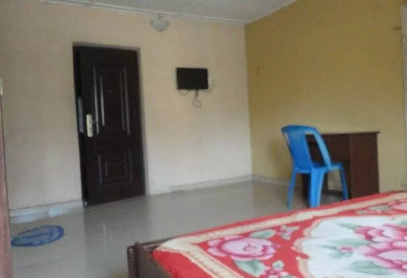 هتل Phoenix Suites And Inn