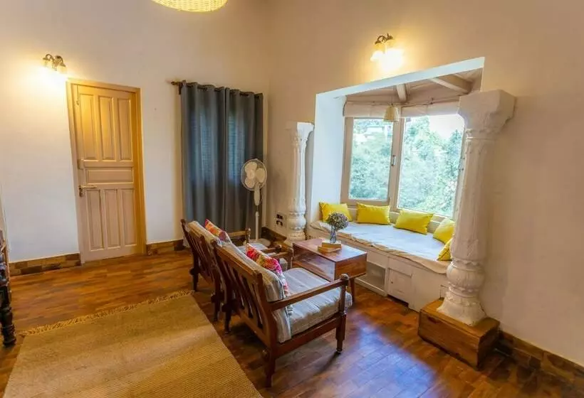 ホテル Seclude Arthouse Uttarakhand