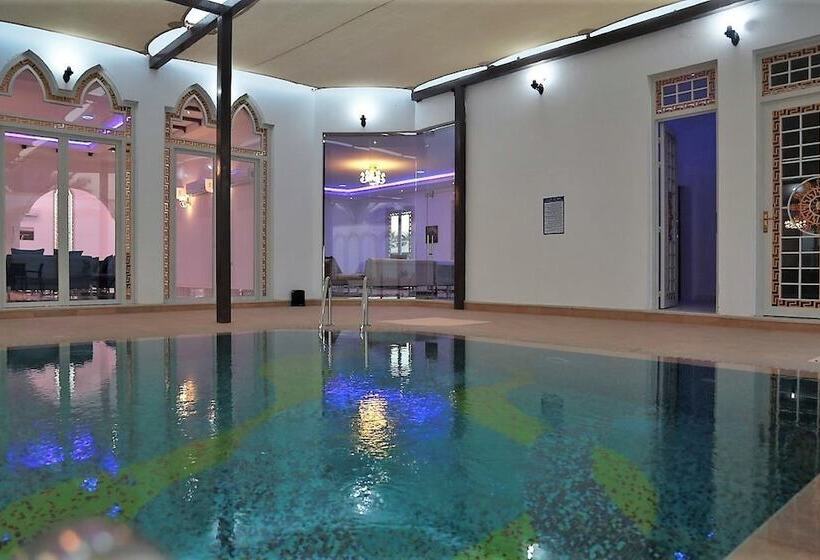 Jawharat Al Rumais Villas & Spa