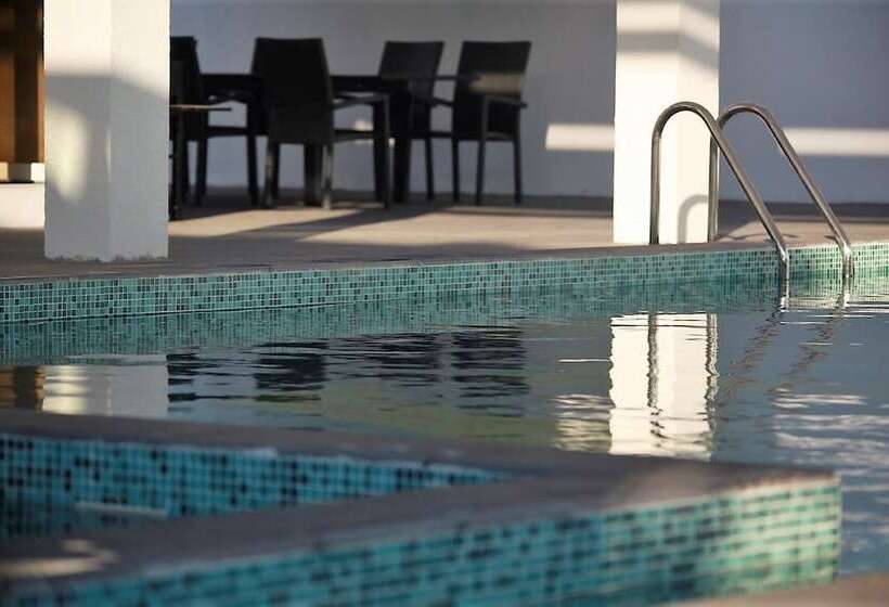 Jawharat Al Rumais Villas & Spa