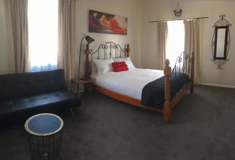 Apartment 5ive