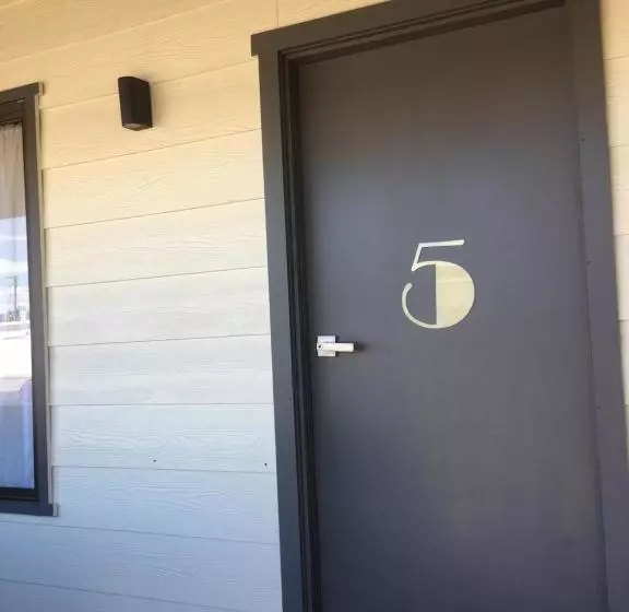 Apartment 5ive