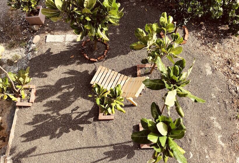 تختخواب و صبحانه One Day Ocean Villa