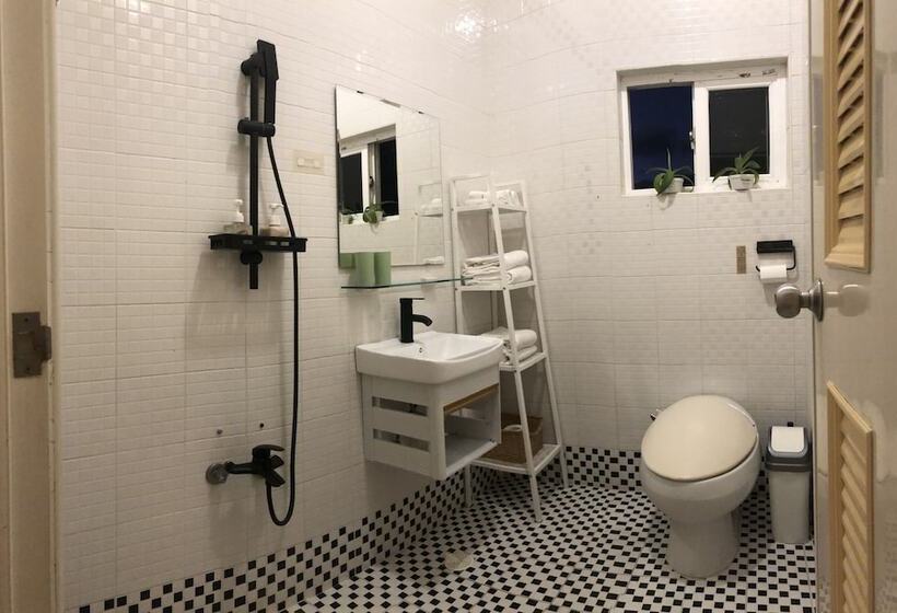 تختخواب و صبحانه One Day Ocean Villa