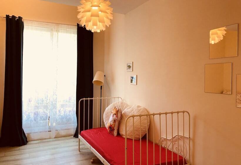 تختخواب و صبحانه One Day Ocean Villa