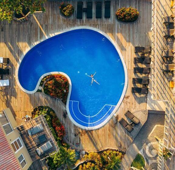 Casa De Mar Hotel And Villas