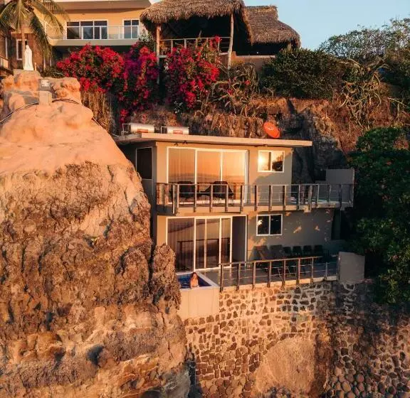 Casa De Mar Hotel And Villas