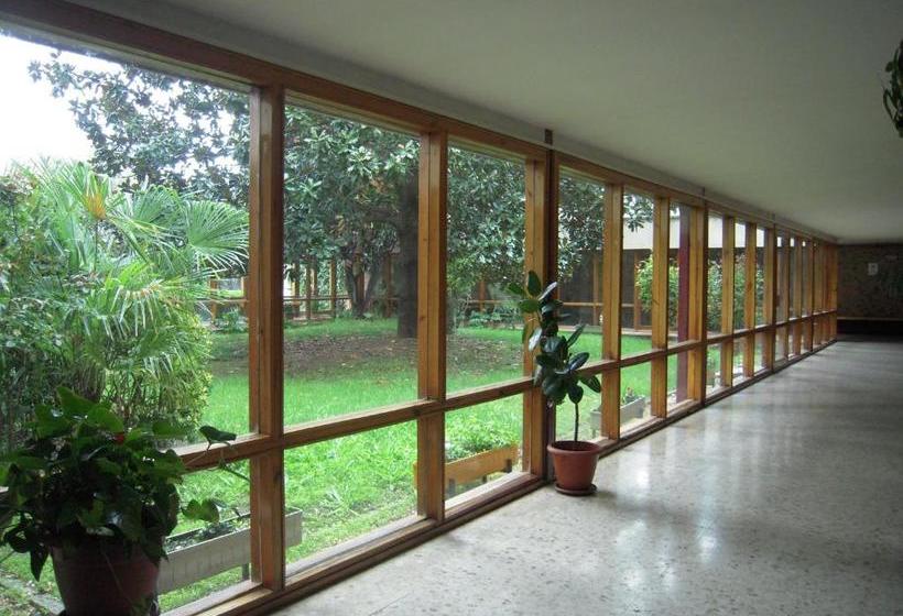 Хостел Residencia Universitaria Cardenal Cisneros