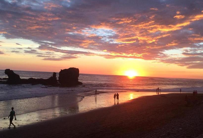 בית מלון כפרי & Bar La Guitarra