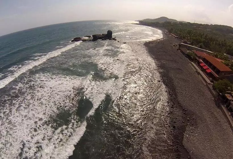 Hotelli & Bar La Guitarra