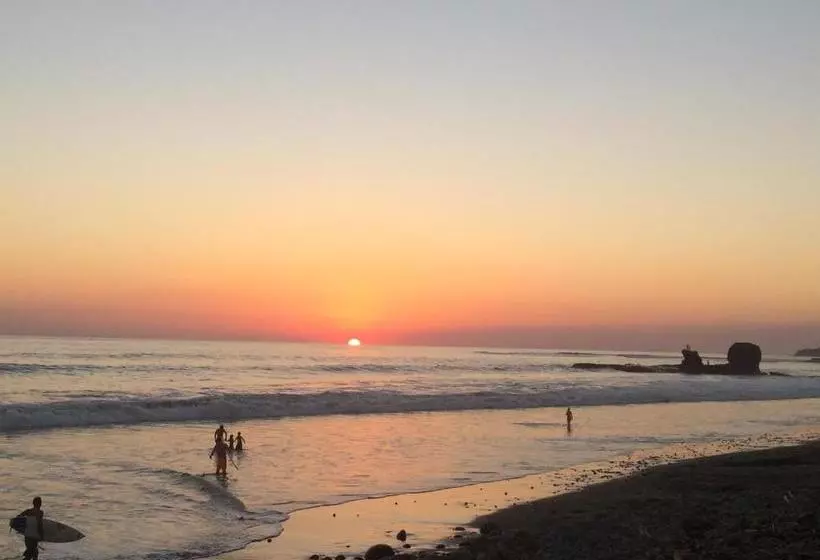 Hotelli & Bar La Guitarra