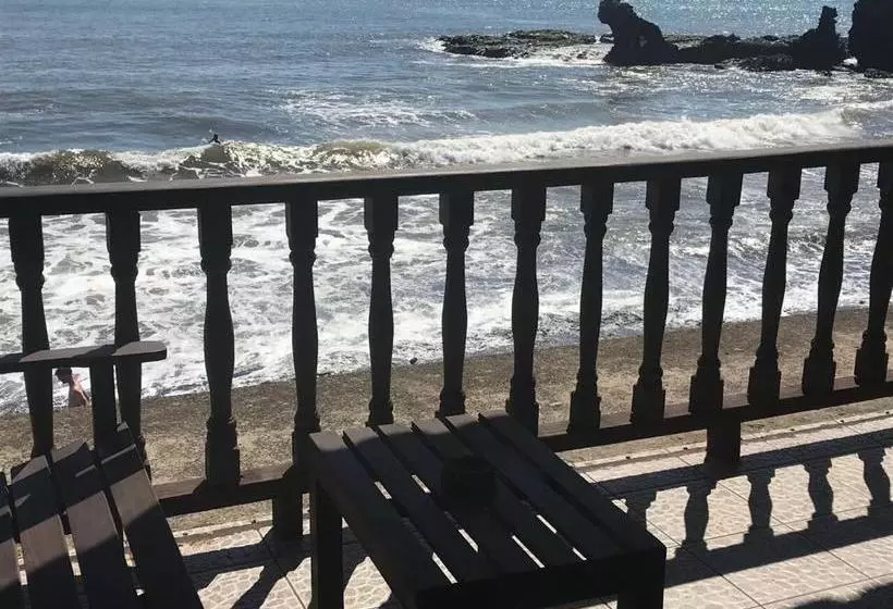 Hotelli & Bar La Guitarra