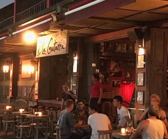 בית מלון כפרי & Bar La Guitarra