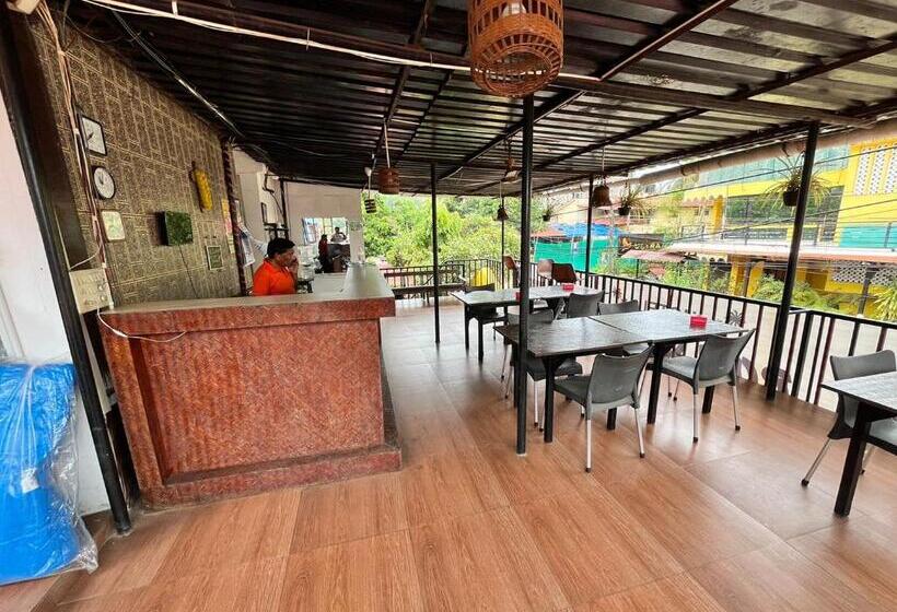 Hotel Bom Sucesso, Candolim Beach