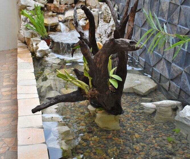 فندق Casa Janaab Palenque