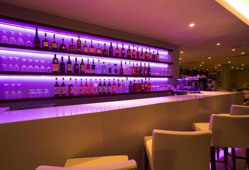 호텔 Fiesta Residences Boutique  And Serviced Apartments