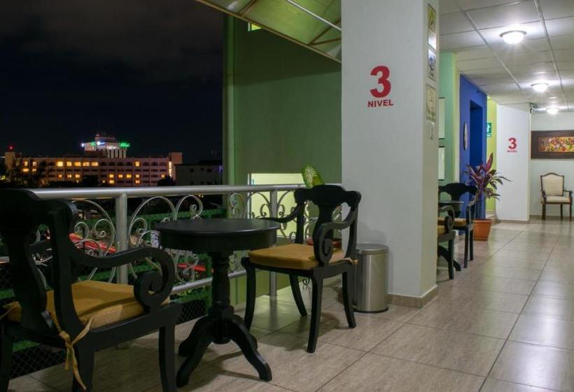 هتل Hostal De Asturias