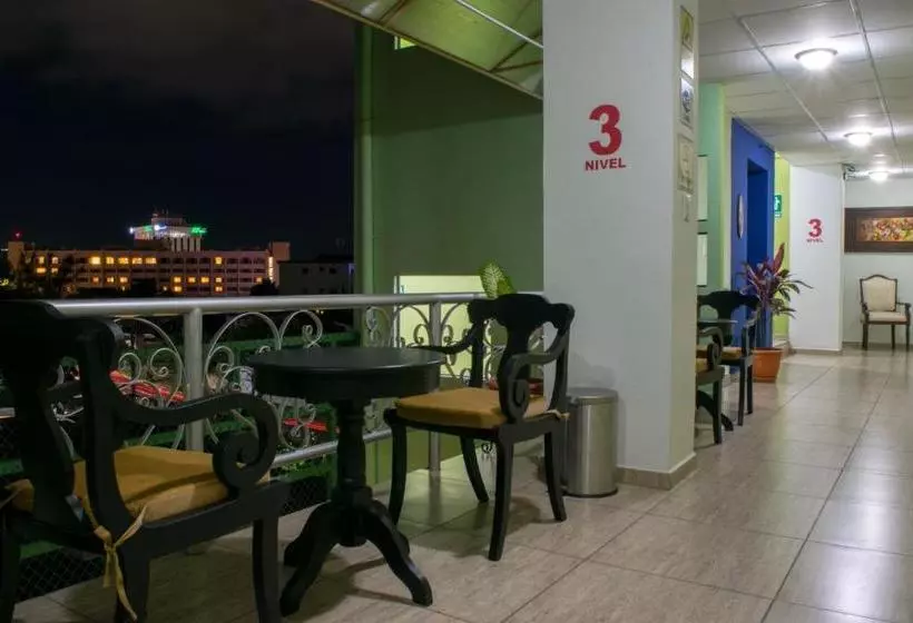 ホテル Hostal De Asturias