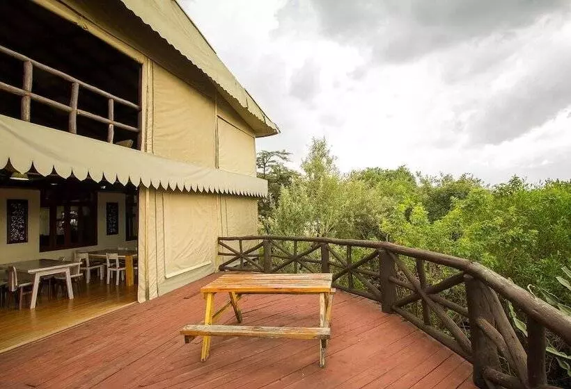 هتل Kika Lodge