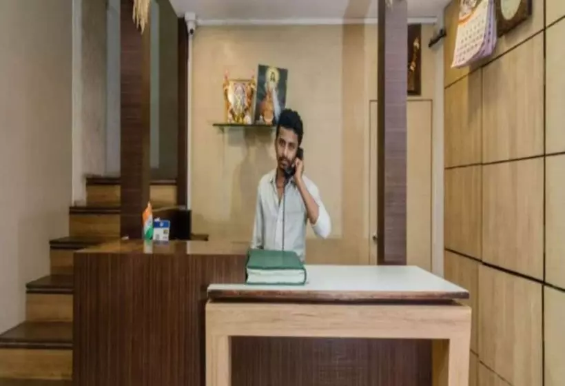 Hotelli Panvel Palace