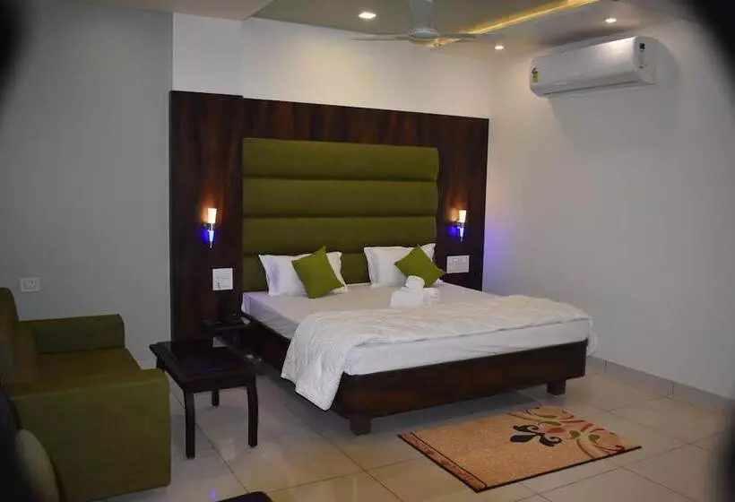 هتل Shyam Palace