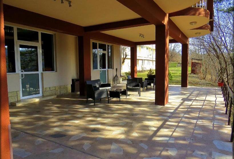 فندق туристически дом кайлъка