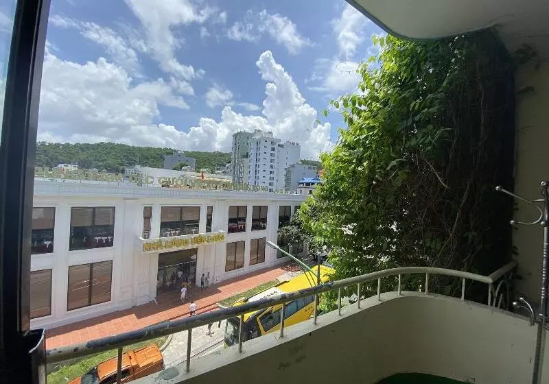 Viet Nhat Halong Hotel   Bai Chay