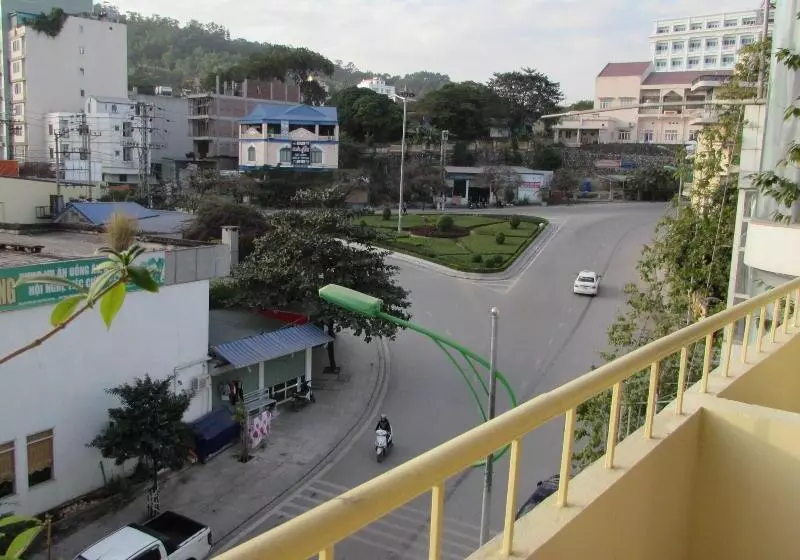 Viet Nhat Halong Hotel   Bai Chay