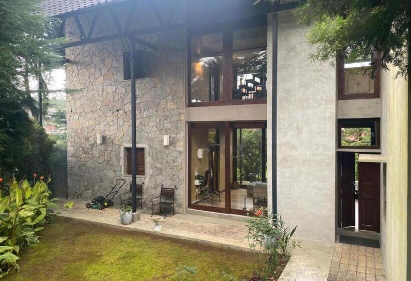 پانسیون Oasis Bungalow   Nuwara Eliya