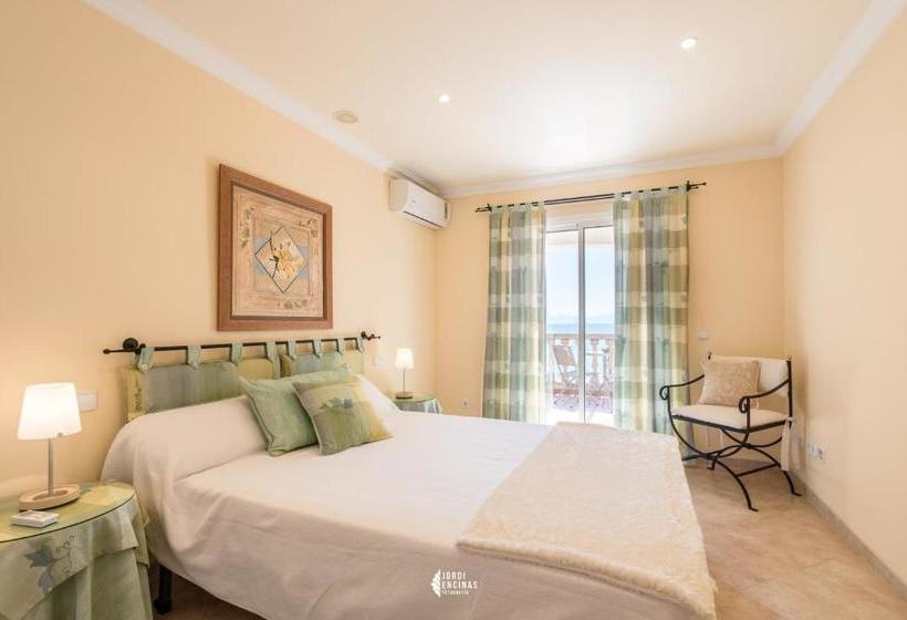 Villa Lighthouse In Alcanada